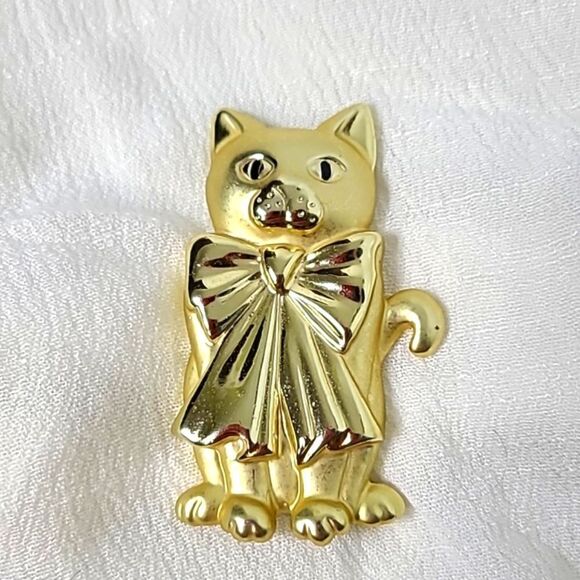 Vintage Cat Brooch with Large Bow, Gold Tone - Picture 1 of 2